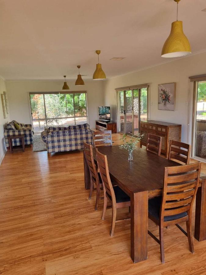 Olive Grove Farm stay *